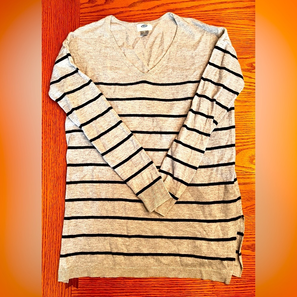 Old Navy Gray Striped‎ Tunic Sweater